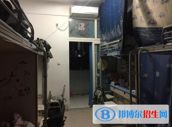 重慶工業(yè)職業(yè)技術(shù)學(xué)院2020年宿舍條件