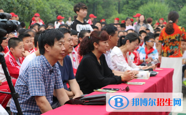  西藏民族學(xué)附屬中2020年學(xué)費(fèi)、收費(fèi)多少