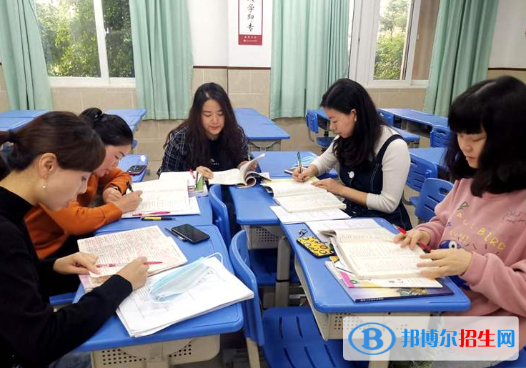 重慶史迪威外語(yǔ)學(xué)校初中部2020年學(xué)費(fèi)、收費(fèi)多少