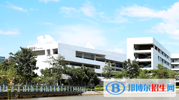 深圳信息職業(yè)技術(shù)學(xué)院2020年學(xué)費(fèi)、收費(fèi)多少