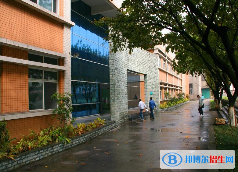 重慶電力高等?？茖W(xué)校2020年報(bào)名條件、招生要求、招生對(duì)象