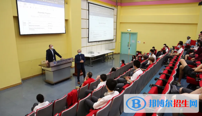 北京加拿大國際學(xué)校初中部怎么樣、好不好