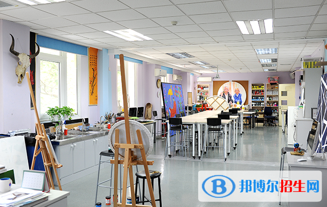 北京耀中國際學(xué)校初中部2020年招生辦聯(lián)系電話