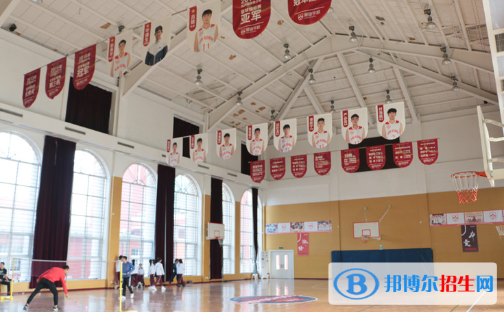 北京愛迪國際學(xué)校初中部2020年報名條件、招生要求、招生對象