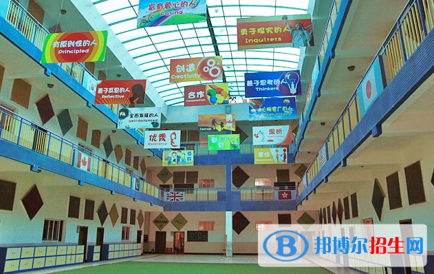 成都美視國際學校初中部2020年學費、收費多少