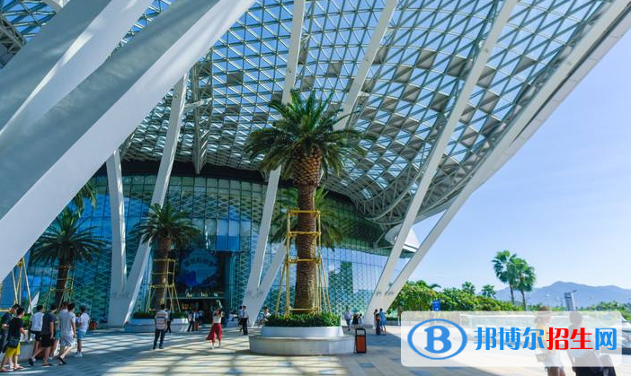 三亞國際學(xué)校小學(xué)部2020年招生辦聯(lián)系電話