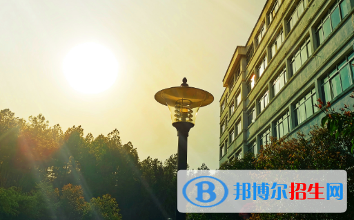 江西楓林涉外經貿職業(yè)學院2020年招生辦聯系電話