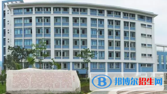 肇慶醫(yī)學(xué)高等?？茖W(xué)校2020年學(xué)費、收費多少