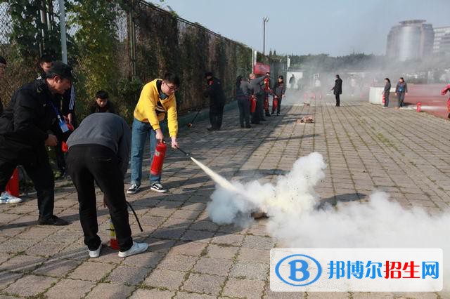 四川2020年消防工程技術(shù)學(xué)校什么時(shí)候開學(xué)