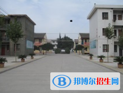 蒲城縣孫鎮(zhèn)中學(xué)2020年學(xué)費、收費多少