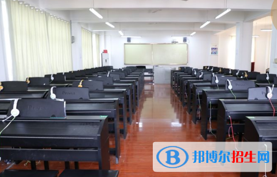 襄陽旅游服務學校4