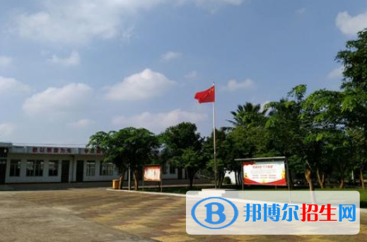 華縣咸林中學(xué)2020年報(bào)名條件、招生要求、招生對(duì)象