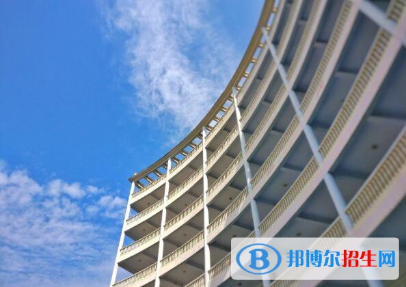重慶工貿(mào)職業(yè)技術學院網(wǎng)站網(wǎng)址