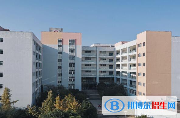 重慶工貿(mào)職業(yè)技術(shù)學(xué)院怎么樣、好不好
