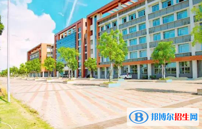 南海外國語學(xué)校地址在哪里