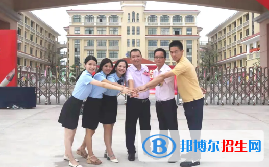 美林湖國際學(xué)校2020年招生辦聯(lián)系電話