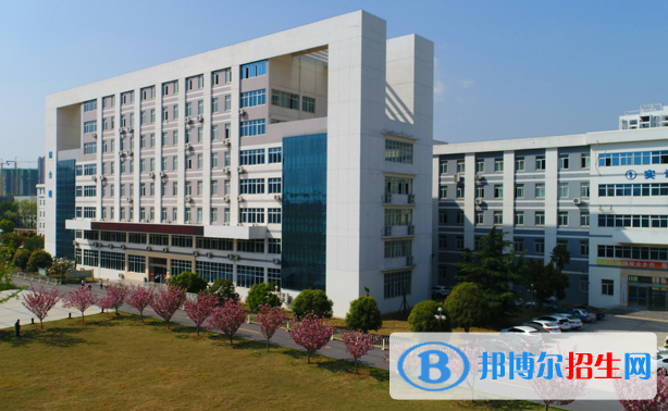 荊門職業(yè)學院1