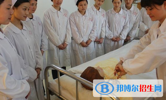 廣東2020年衛(wèi)校中專升大專學(xué)校