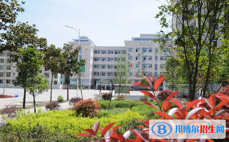  城固縣城關(guān)中學(xué)2020年報(bào)名條件、招生要求、招生對(duì)象
