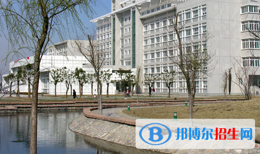 安徽商貿(mào)職業(yè)技術(shù)學(xué)院2020年學(xué)費、收費多少