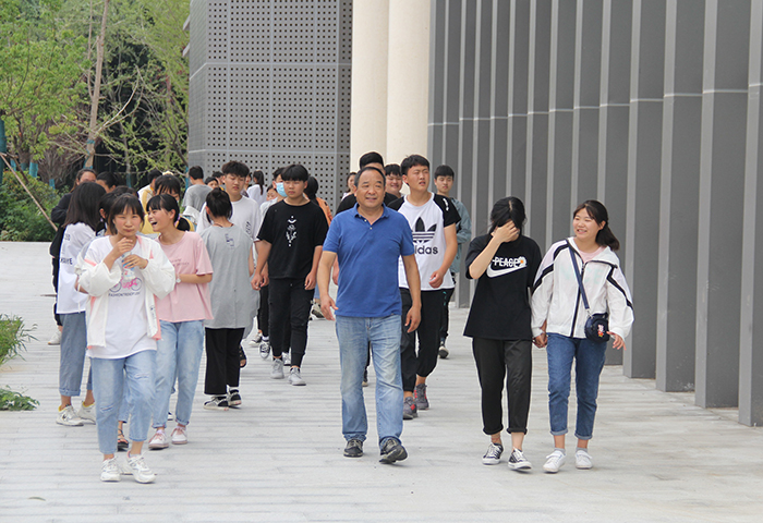 江蘇省新沂中等專業(yè)學校2020年報名條件、招生要求、招生對象