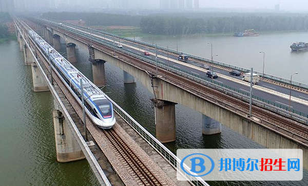 襄陽2020年鐵路學校咨詢電話