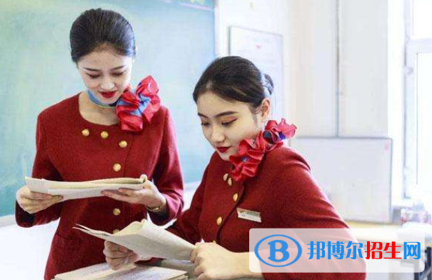 湖北2020年女生讀航空服務(wù)學(xué)校學(xué)什么專(zhuān)業(yè)好