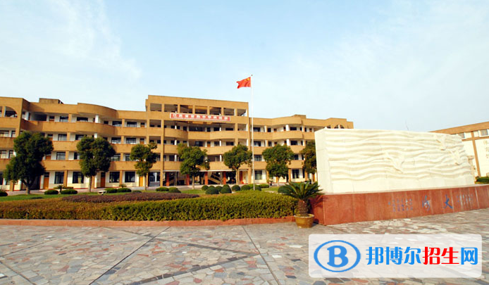 江蘇常熟中學(xué)2020年招生辦聯(lián)系電話(huà)