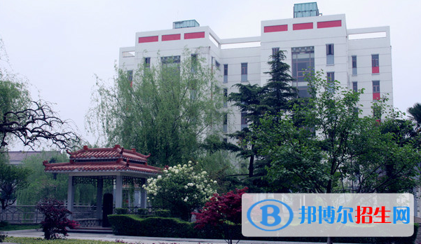 江蘇黃橋中學(xué)2021年學(xué)費(fèi)、收費(fèi)多少