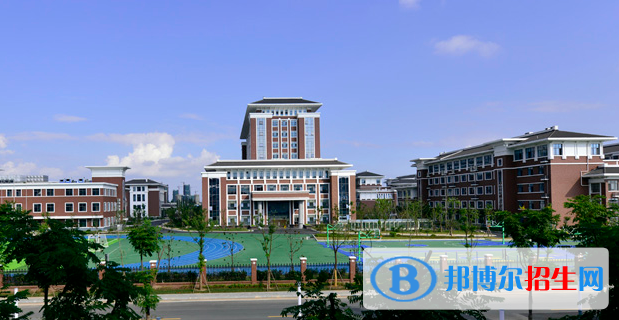 江蘇揚中高級中學(xué)2021年學(xué)費、收費多少