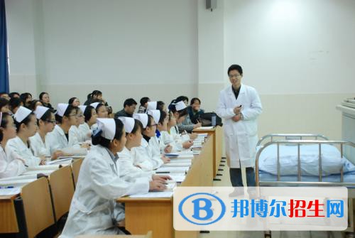 四川2021年衛(wèi)校什么專(zhuān)業(yè)適合女生