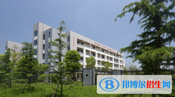 江蘇東臺(tái)中學(xué)2021年招生簡(jiǎn)章