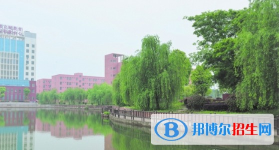 安慶市宜城科技學(xué)校怎么樣、好不好