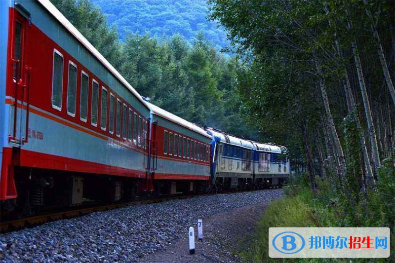 陜西2021年男生讀鐵路學(xué)校怎么樣