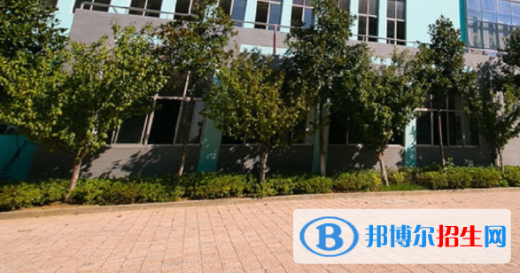安慶醫(yī)藥高等?？茖W(xué)校2021年招生辦聯(lián)系電話