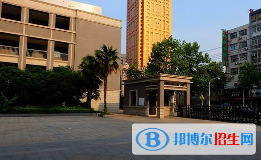 南京第三高級中學(xué)2021年學(xué)費、收費多少