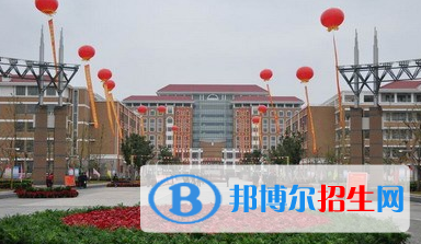 江蘇宜興中學2021年學費、收費多少