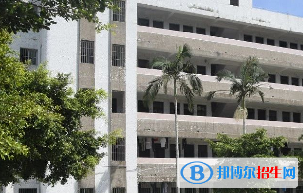 吳川職業(yè)高級中學(xué)2021年招生辦聯(lián)系電話