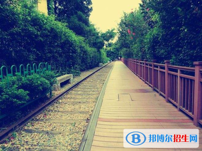 西安2021年現(xiàn)在鐵路學(xué)校學(xué)什么專(zhuān)業(yè)好