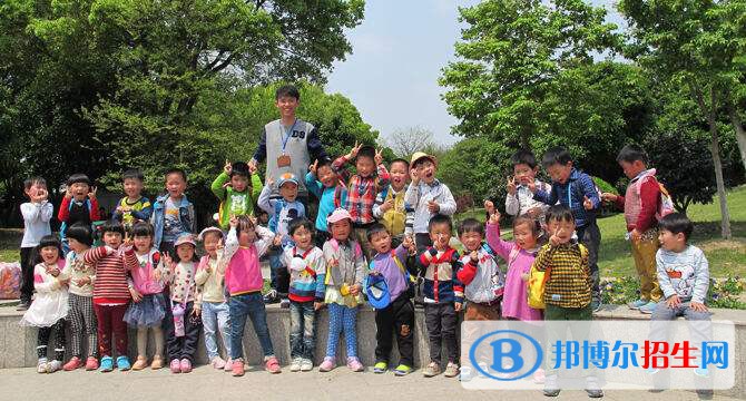 貴陽(yáng)2021年男生讀幼師學(xué)校學(xué)什么專業(yè)好