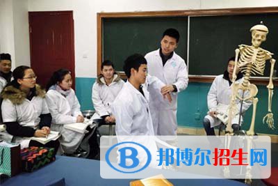 成都2021年女生讀衛(wèi)校學(xué)什么專業(yè)好