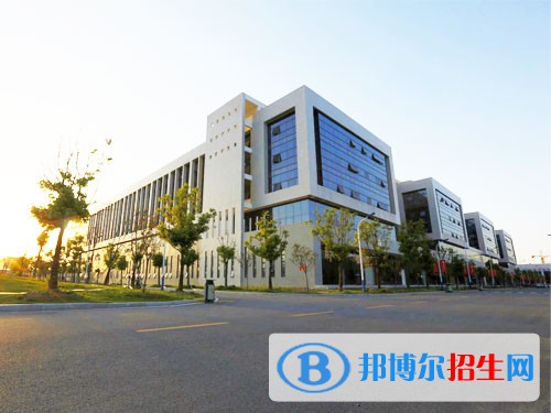 阜陽醫(yī)藥管理學(xué)校2020年招生錄取分?jǐn)?shù)線