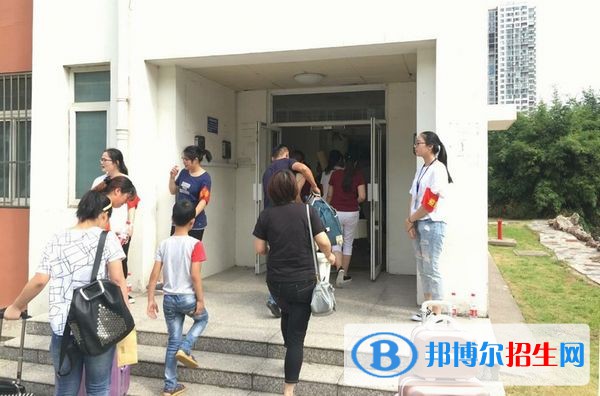 無錫衛(wèi)生高等職業(yè)技術(shù)學(xué)校2021年報名條件、招生要求、招生對象