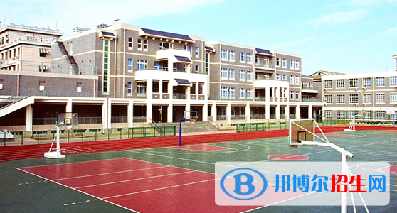 阜陽機(jī)電工業(yè)學(xué)校2021年招生辦聯(lián)系電話 