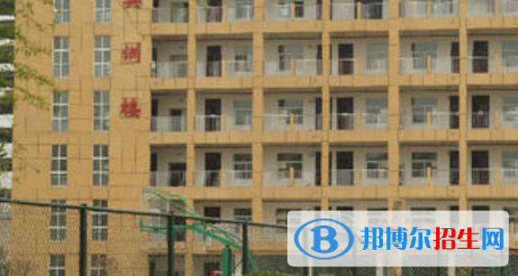 阜陽(yáng)市醫(yī)藥科技工程學(xué)校2021年宿舍條件