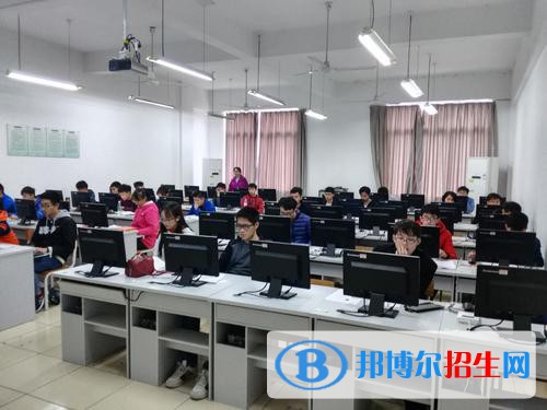 貴州2021年女生學(xué)計(jì)算機(jī)學(xué)校好嗎