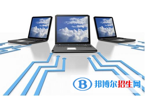 貴州2021初中生可以去什么計(jì)算機(jī)學(xué)校?有很多同學(xué)問(wèn)小編計(jì)算機(jī)學(xué)校哪些是同學(xué)們可以報(bào)讀的，我知道對(duì)于同學(xué)們來(lái)說(shuō)選擇學(xué)校還是一件比較麻煩的事情，同學(xué)們自己在找學(xué)校的時(shí)候由于對(duì)學(xué)校不是很了解，所以，在選擇的時(shí)候就比較麻煩，小編就來(lái)給同學(xué)們介紹一所學(xué)校，提供給同學(xué)們選擇。  貴陽(yáng)市鐵二局技工學(xué)校 貴陽(yáng)市鐵二局技工學(xué)校隸屬于大型國(guó)企中國(guó)中鐵二局，創(chuàng)建于上世紀(jì)80年代，是經(jīng)貴州省人力資源和社會(huì)保障廳及貴陽(yáng)市教育局批準(zhǔn)成立的集學(xué)歷教育、技能培訓(xùn)、職業(yè)鑒定、就業(yè)服務(wù)于一體的國(guó)有技工學(xué)校(職業(yè)技術(shù)學(xué)校)。建校近40年來(lái)，培養(yǎng)了2萬(wàn)余名技能型人才，榮獲了貴州省高技能人才培養(yǎng)基礎(chǔ)和貴州省職業(yè)技能鑒定先進(jìn)集體等榮譽(yù)稱號(hào)。  辦學(xué)優(yōu)勢(shì)  1、教師隊(duì)伍：學(xué)校注重教師團(tuán)隊(duì)的建設(shè)，近40年的辦學(xué)生涯，現(xiàn)已擁有300余名教職員工。  2、新時(shí)代的教育模式：采用“三維教學(xué)模式”，即“匠人式”技能教育 + “主體式”素質(zhì)教育 +“教授式”學(xué)歷教育。學(xué)校在新生入學(xué)第一學(xué)年實(shí)施素質(zhì)教育+技能教育，第二學(xué)年實(shí)施技能教育+學(xué)歷教育。學(xué)生必須獲得素質(zhì)教育合格證書(shū)、技能教育合格證書(shū)和學(xué)歷教育合格證書(shū)，三證齊全才算合格。其目的就是要以素質(zhì)教育為基礎(chǔ)，以技能教育為核心，以學(xué)歷教育為載體，全面、立體地培養(yǎng)高素質(zhì)、高技能、高學(xué)歷的“三高”人才。  3、管理系統(tǒng)：采用軍事化教育管理模式，打造六化管理體系：古典校園現(xiàn)代化、寢室內(nèi)務(wù)標(biāo)準(zhǔn)化、教室文化專業(yè)化、職業(yè)形象規(guī)范化、人文關(guān)懷常態(tài)化、藝術(shù)培養(yǎng)個(gè)性化作為管理核心;  4、學(xué)生管理：學(xué)校周一至周五全封閉式管理，學(xué)生不得出校，持殊情況須書(shū)面請(qǐng)假;周六周日及法定節(jié)假日半開(kāi)放式管理，學(xué)生在值班老師處登記后方可出校，輔導(dǎo)員老師定期向家長(zhǎng)匯報(bào)學(xué)生表現(xiàn)情況。為貼心關(guān)愛(ài)學(xué)生，學(xué)校在每個(gè)班配備一名專職輔導(dǎo)員老師和一名軍訓(xùn)教官，與學(xué)生同學(xué)習(xí)、同生活、同勞動(dòng)、同活動(dòng)，全面負(fù)責(zé)班級(jí)思想政治教育，全面輔導(dǎo)學(xué)生提高學(xué)習(xí)質(zhì)量、全面督促學(xué)生良好行為規(guī)范養(yǎng)成，全面培養(yǎng)學(xué)生個(gè)人獨(dú)立生活能力。  升學(xué)渠道  畢業(yè)生可通過(guò)國(guó)家主管部門(mén)相關(guān)統(tǒng)一入學(xué)考試錄取獲得高職院校的全日制統(tǒng)招大專學(xué)籍，畢業(yè)后可繼續(xù)深造就讀本科或研究生;也可以通過(guò)成人教育、自學(xué)考試、網(wǎng)絡(luò)教育、國(guó)家開(kāi)放大學(xué)等學(xué)習(xí)形式獲得?？苹虮究茖W(xué)籍。  小編給同學(xué)們介紹了一所小編自己認(rèn)為非常不錯(cuò)的學(xué)校，這所學(xué)校是屬于中鐵二局旗下的，學(xué)校整體的教學(xué)實(shí)力都是很不錯(cuò)的，同學(xué)們?cè)趯W(xué)校是可以學(xué)到專業(yè)的知識(shí)的，在就業(yè)的保障這一塊學(xué)校也有自己專門(mén)的渠道的，所以，小編認(rèn)為要學(xué)習(xí)計(jì)算機(jī)專業(yè)的話這一所學(xué)校是非常不錯(cuò)的選擇的哦。