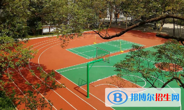 成都2021年中專學(xué)校和中專有什么區(qū)別