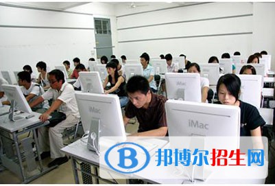 貴州2021年有哪些計(jì)算機(jī)學(xué)校好