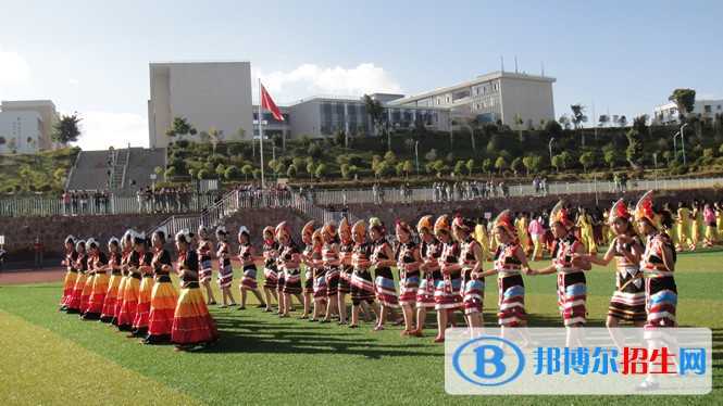 楚雄民族中等專業(yè)學(xué)校2020年學(xué)費(fèi)，收費(fèi)多少